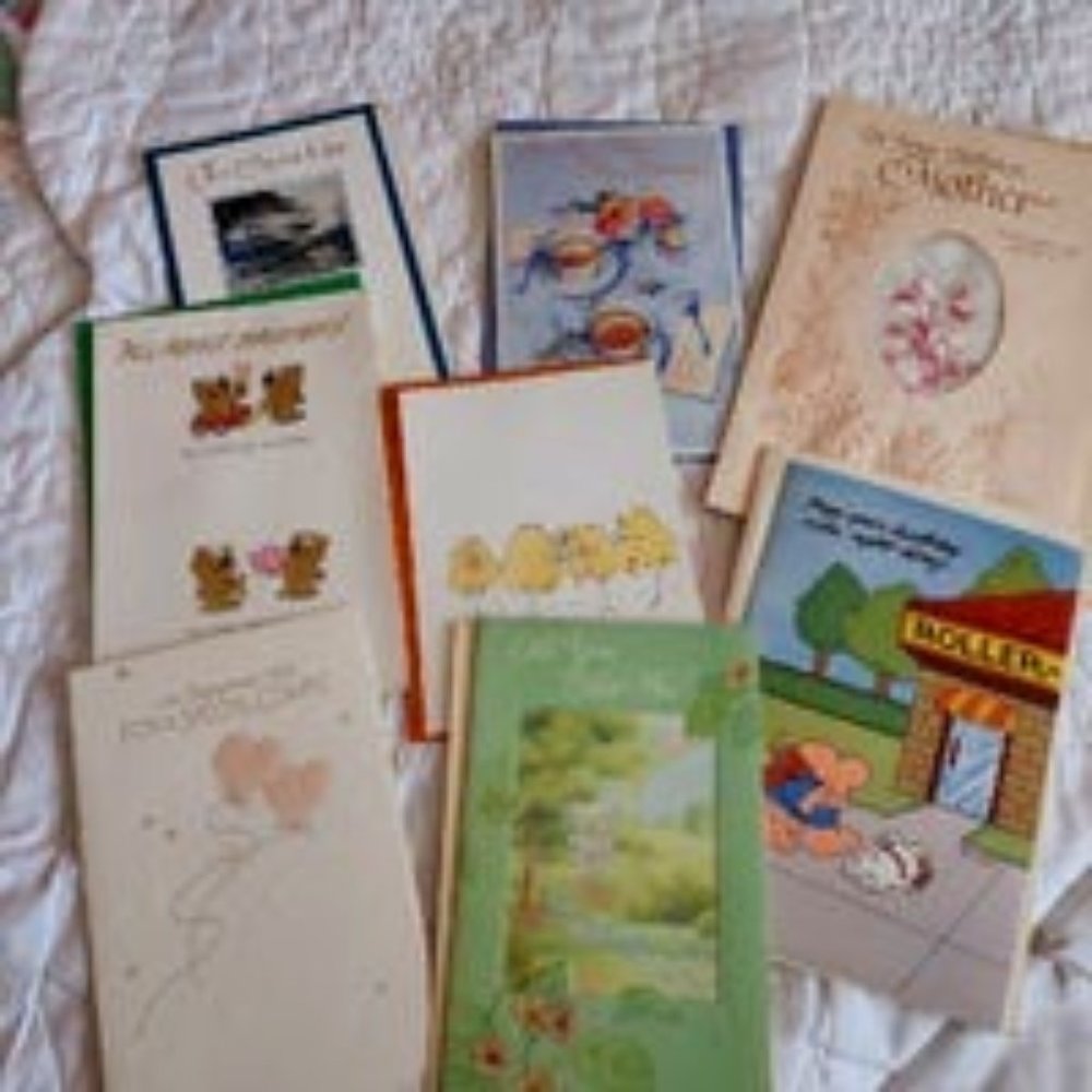 8 Assorted greeting cards